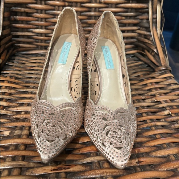 Betsey Johnson Women's Chic Rhinestone Evening Pumps - Picture 3 of 11